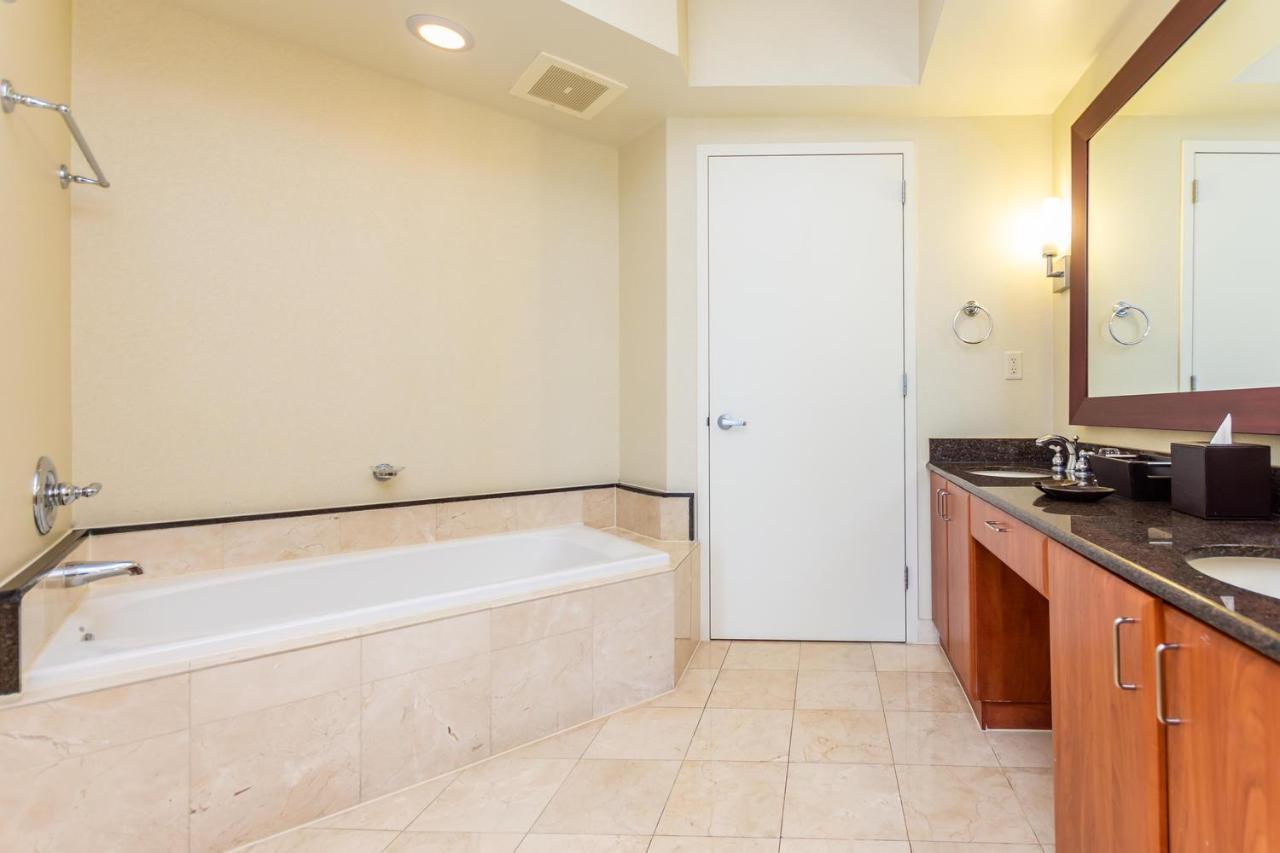 Hotel International Beach Tump Resort Ocean View 1100 Sf 1 Bed 1Bth Privately Owned Sunny Isles Miami Beach Exteriér fotografie